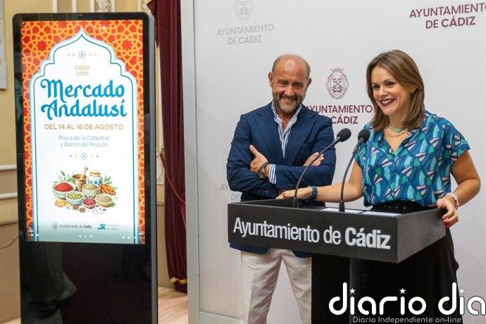 El Mercado Andalusí de Cádiz vuelve al Pópulo y la plaza de la Catedral con medio centenar de artesanos