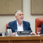 El ministro Torres condena los ataques a migrantes en Ceuta y pide a PP y Vox que se sumen a la "no violencia"