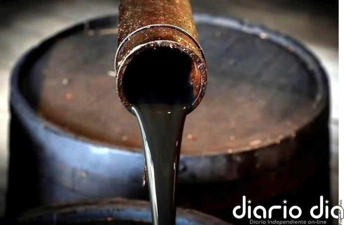 El petróleo Brent baja de 85 dólares por primera vez en dos semanas