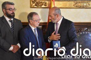 El presidente del Senado exige herramientas legales para la devolución inmediata de migrantes en Ceuta