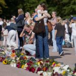 El Príncipe Haakon de Noruega pasa la noche en el hospital con el Rey Harald ante su extrema gravedad