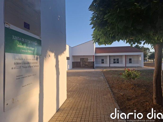 El PSOE de Badajoz exige saber si la Junta ha desanimado a familias a matricular a sus hijos en el colegio de Alvarado