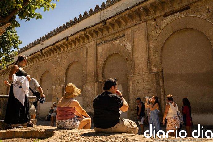 El PSOE lamenta que seis de los ocho refugios climáticos de Córdoba permanecieran cerrados con aviso naranja