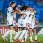 El Real Madrid se lleva un intenso derbi y el Barça arranca la defensa de la Liga F Moeve con goleada