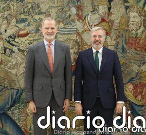 El rey Felipe VI contacta con Azcón para expresarle su preocupación por el incendio de Huesca