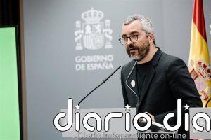 El secretario de Estado de Sanidad defiende que Mónica García ha comparecido "siempre" y no por petición del PP