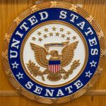 El Senado de EEUU aprueba el proyecto de ley de sanciones contra las exportaciones de crudo y gas rusos