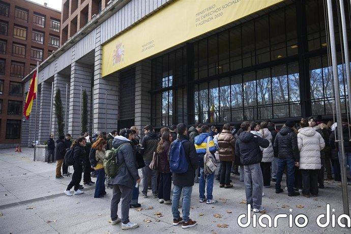 El Sindicato de Médicos y Facultativos de Madrid recurre las restricciones de alimentos y agua en el examen MIR