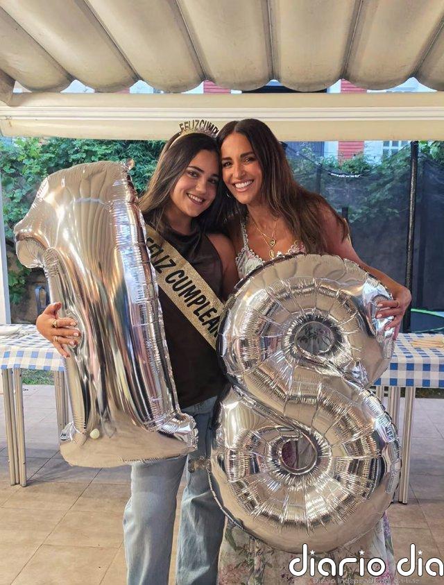 El top satinado marrón con el que Daniella Bustamante celebra sus 18 años y 'hereda' el estilazo de Paula Echevarría