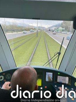 El tranvía de Jaén mantiene pruebas continuas en el trazado tras una primera jornada "satisfactoria y sin incidencias" Archivo - Cabina del tranvía de Jaén durante una circulación en pruebas.