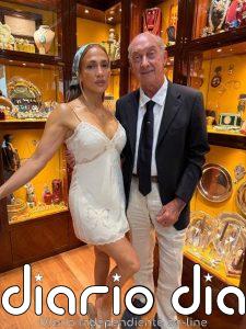El vestido lencero de Jennifer Lopez en sus vacaciones en Roma es el más fácil de copiar