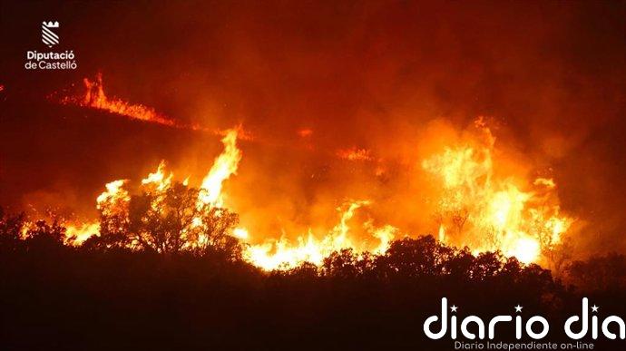 Emergencias activa el nivel 2 del incendio de la Calderona que presenta tres puntos "peligrosos"
