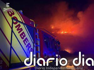 Emergencias activa la situación 2 del PEIF y confina Sierra Engarcerán (Castellón) por el humo del incendio forestal
