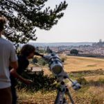 España se prepara para contemplar el eclipse solar: "No se ve todos los días"