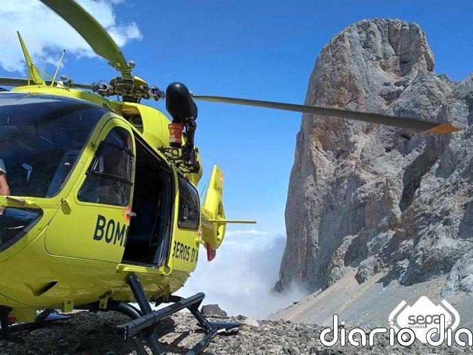 Evacuada al Hospital de Arriondas una mujer de 65 años indispuesta mientras hacía una ruta en Picos de Europa