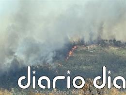 Evacúan Casas de Millán y Grimaldo por un incendio forestal provocado por un camión ardiendo en la A-66