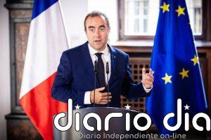 Francia refuerza la vigilancia en Mayotte y condicionará la ayuda a países africanos a colaboración migratoria