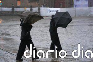 Fuertes lluvias localizadas dejan calles anegadas en A Coruña