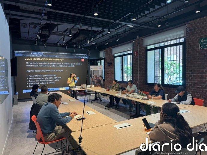 Fundación Orange ofrece talleres gratuitos de IA y creación audiovisual para jóvenes en agosto y septiembre