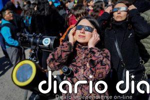 Gafas del eclipse agotadas: supermercados, ópticas y tiendas donde comprarlas a última hora