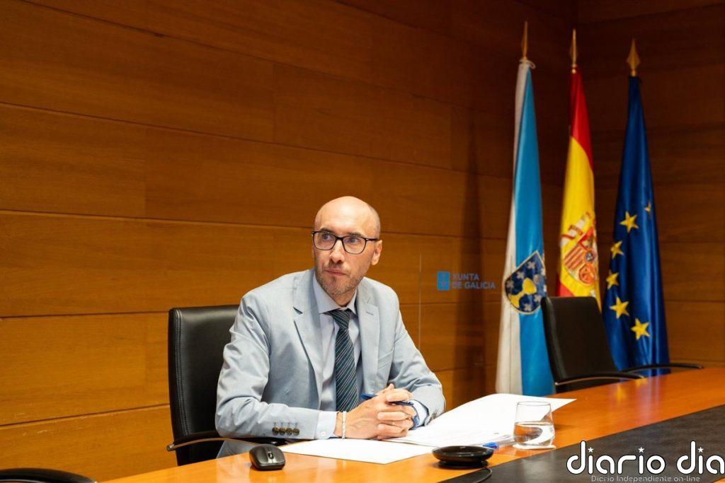 Galicia "cumplirá la ley" en el reparto de menores migrantes, pero demanda planificación y financiación