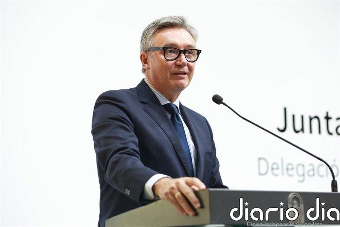 Gavira responsabiliza a Sánchez y a Marruecos de trasladar la crisis migratoria de Ceuta al litoral andaluz