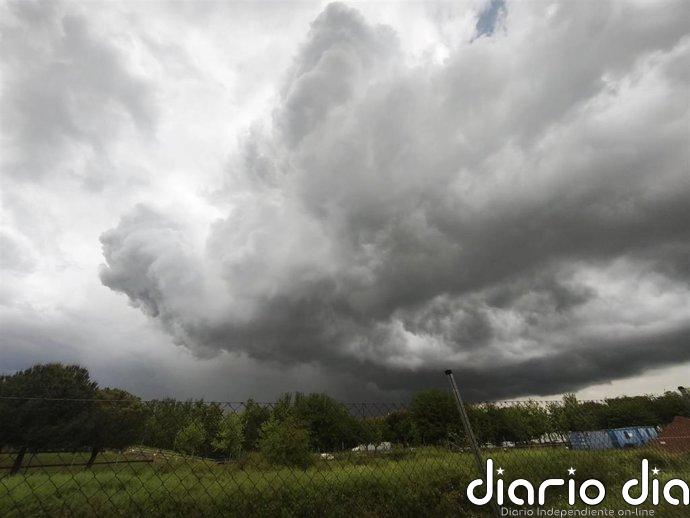 Gran parte de Extremadura estará este lunes en alerta amarilla por lluvias, tormentas y viento