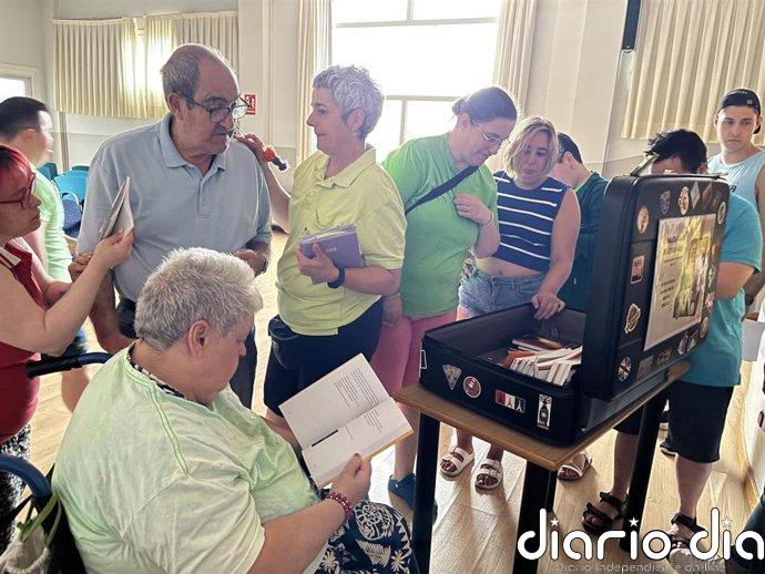IGUAL A TI pone en marcha la 'Maleta Viajera en Lectura Fácil' para fomentar la lectura inclusiva