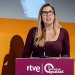 Igualdad advierte sobre sexismo publicitario en hamburgueserías, heladerías y supermercados para promocionar alimentos