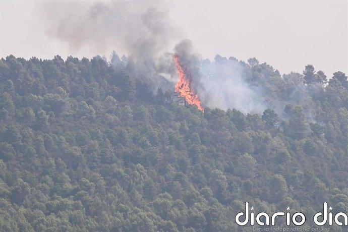 Illa anuncia un refuerzo en el dispositivo de ayuda de los Bombers en el incendio de Huesca