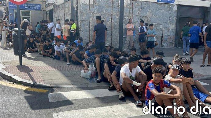 Interior cifra en 2.168 el número de menores identificados en Ceuta desde el 30 de julio