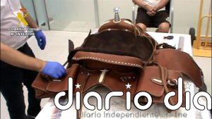 Intervenidos en Guadalajara más de cinco kilos de cocaína ocultos en una silla de montar enviada desde Colombia