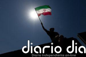 Irán amenaza con atacar intereses de países vecinos que respalde la ofensiva económica de EEUU