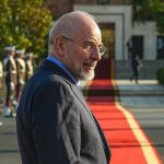 Irán asegura que EEUU busca una "salida digna" de la región