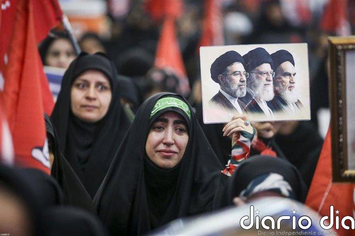 Irán condena a cuatro años de cárcel a la cantante Hiwa Seyfizade por dar un concierto al que asistieron hombres