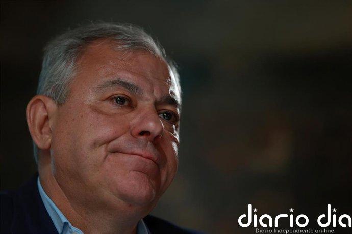 José Luis Sanz plantea pedir a Gavira la tasa turística: "Igual ciudades como Jaén no la necesitan. Sevilla, sí"