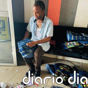 Jóvenes de Sierra Leona luchan contra residuos electrónicos y contaminación por plásticos
