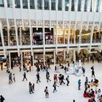 La afluencia a los centros comerciales crece un 2,5% en julio en España por las rebajas y las olas de calor