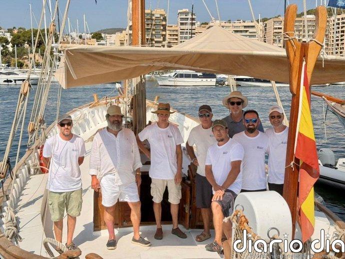 La 'Balear', una 'barca de bou' del Consell de Mallorca, participa en la regata Illes Balears Clàssics