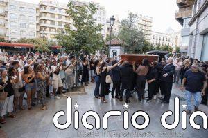 La ciudad de Granada despide emocionada al gran maestro de la guitarra flamenca Pepe Habichuela