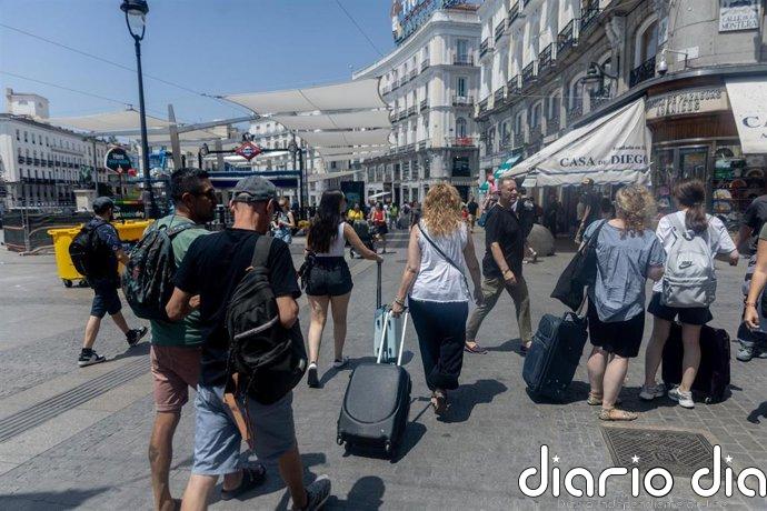 La Comunidad hace un balance positivo del turismo este verano pese al descenso de las pernoctaciones hoteleras en julio