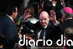 La FIFA critica "los intentos de socavar el mandato democrático" de Infantino