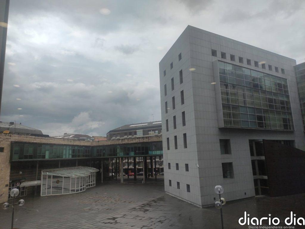 La Fiscalía pide prisión sin fianza para la madre de la niña sustraída en un punto de encuentro en Oviedo