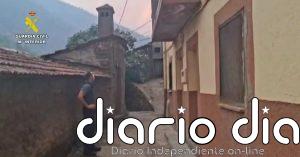 La Guardia Civil evacúa a los vecinos de las localidades de la zona de Las Hurdes ante la cercanía del fuego