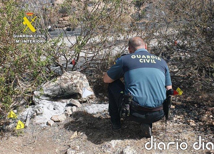 La Guardia Civil investiga a un hombre por provocar un incendio forestal con una hoguera en Mazarrón