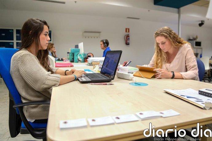 La Junta impulsa el emprendimiento joven en Almería con ayudas de 51.000 euros para proyectos empresariales