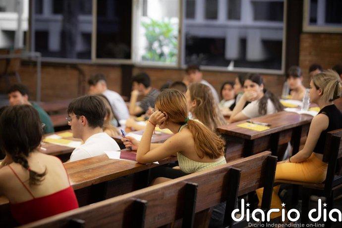La Junta incrementa un 5% la dotación de ayudas para más de 7.000 alumnos andaluces de Eramus+ durante el nuevo curso