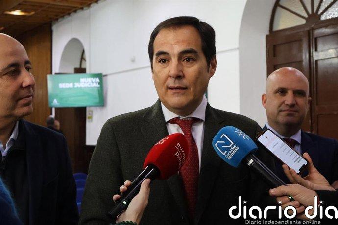 La Junta pide al Gobierno "un plan claro" contra el tráfico de drogas y personas: "Nos están ganando la batalla"