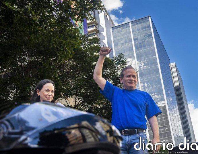 La oposición venezolana acepta con cautela el acuerdo petrolero con EEUU pero da prioridad al beneficio de la población