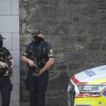 La Policía irlandesa detiene al presunto capo Daniel Kinahan nada más aterrizar en el país desde Dubái